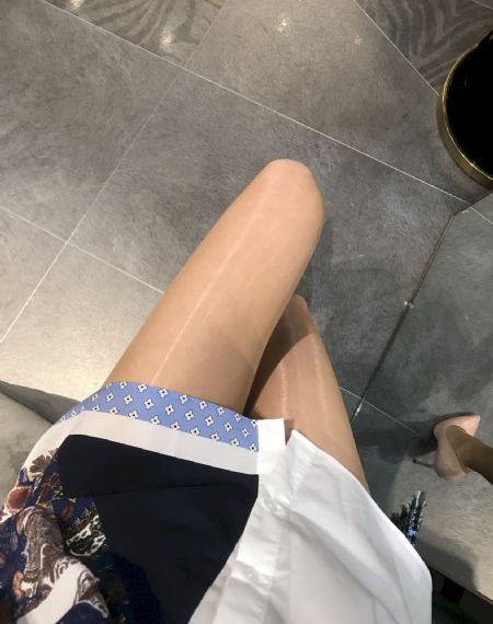 丝袜足交在线播放_BD高清视频播放